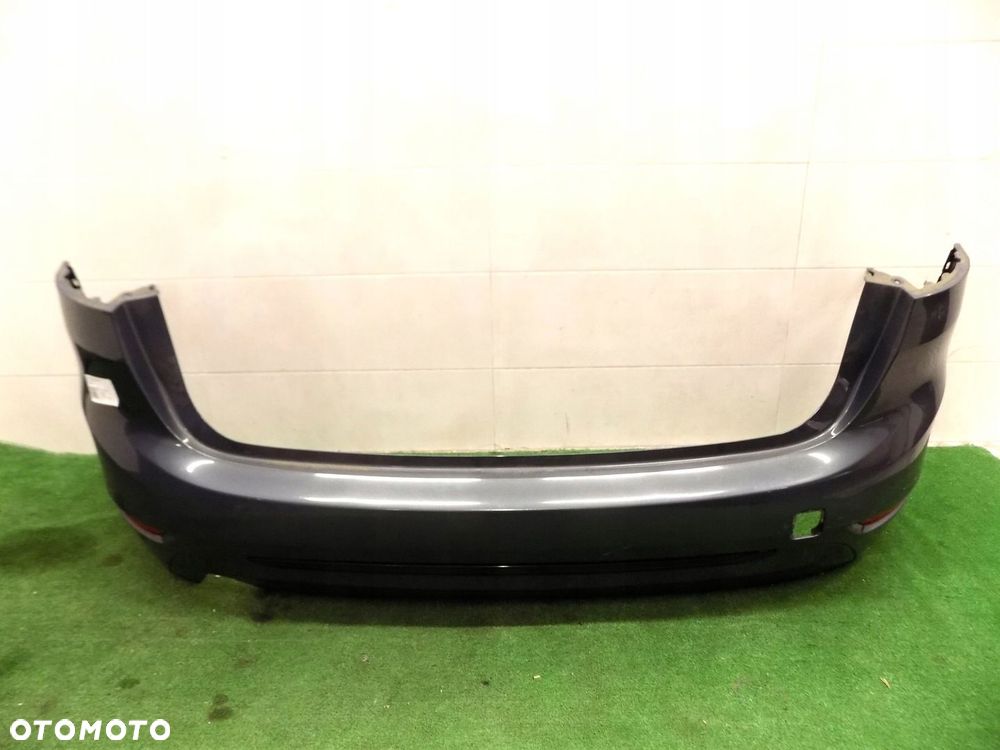 BMW 2 F46 ZDERZAK TYŁ 4PDC C09 - 1