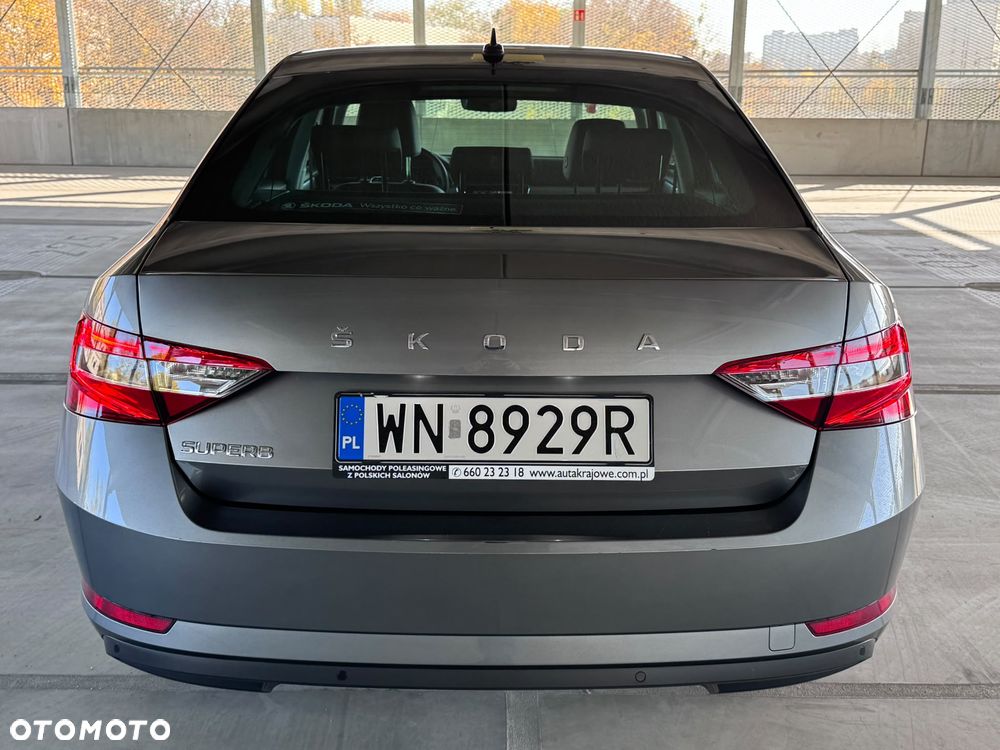 Skoda Superb 2.0 TSI Ambition DSG - 8