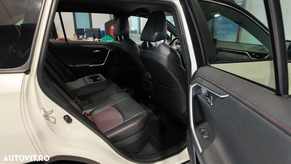 Toyota RAV4 2.5 PHEV VVT-iE 4x4 Style Bi-Tone - 36