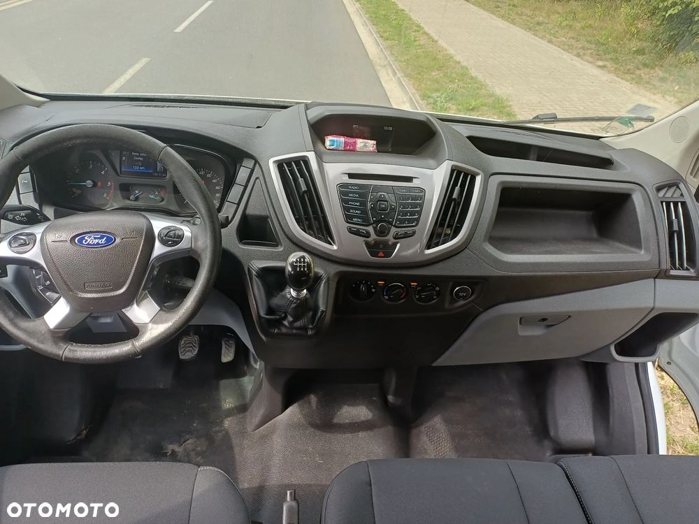 Ford Transit - 9