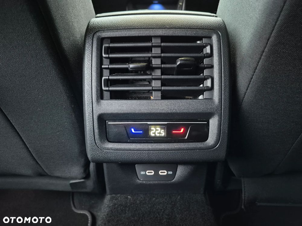 Volkswagen Golf 2.0 TDI Style DSG - 17