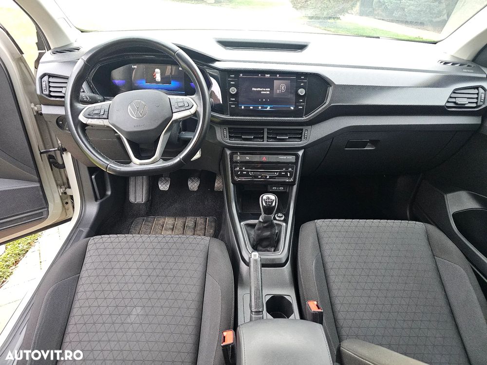 Volkswagen T-Cross - 17