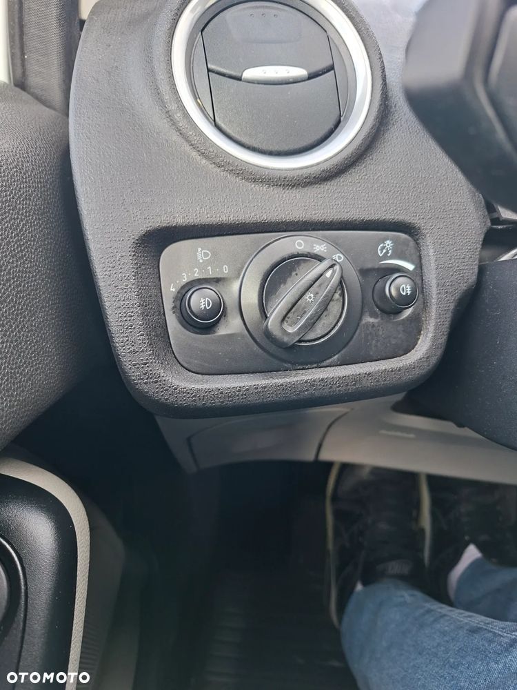 Ford Fiesta 1.25 SYNC Edition - 17