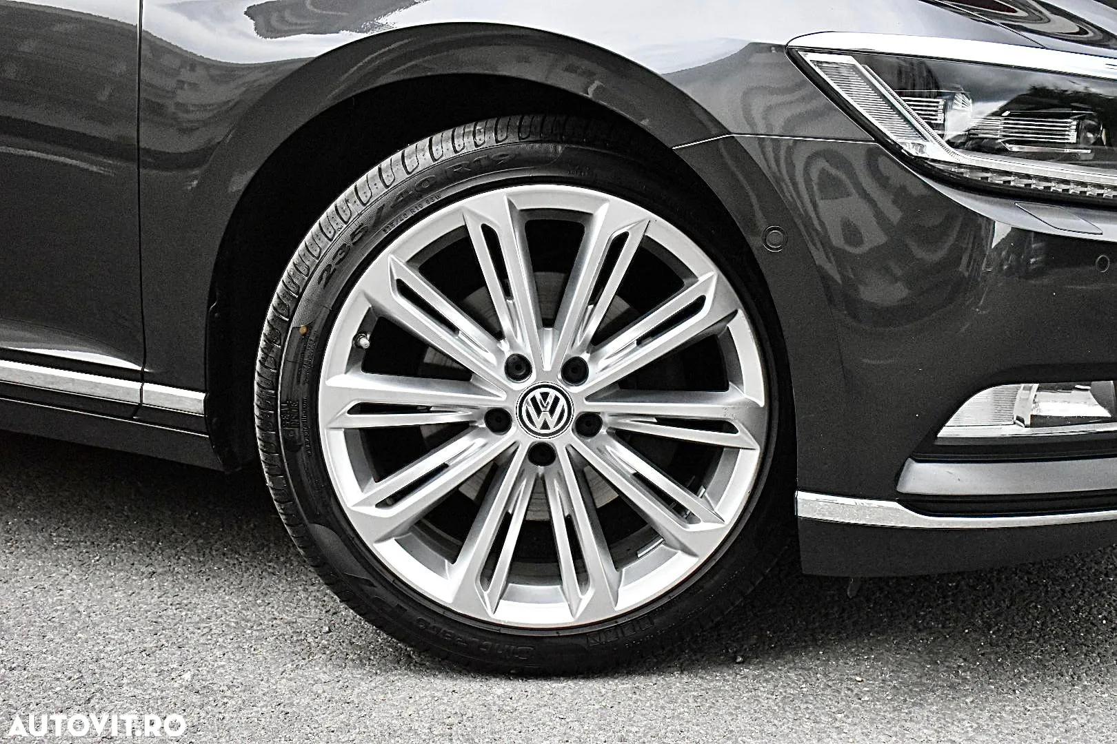 Volkswagen Passat Variant 2.0 TDI SCR DSG BlueMotion Highline - 13