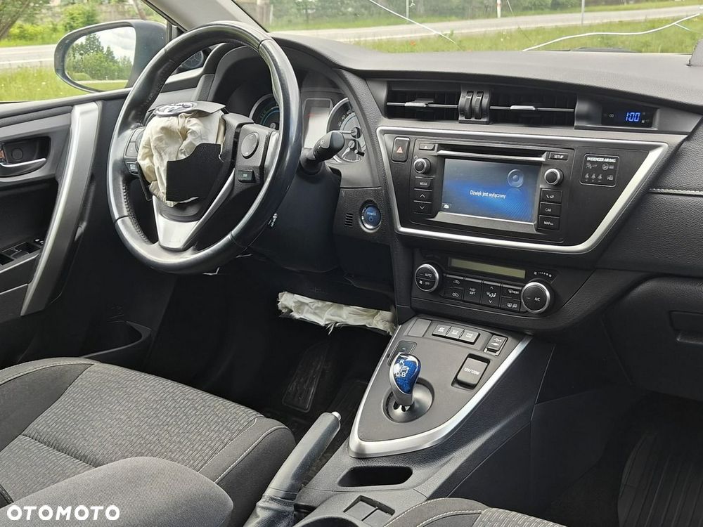 Toyota Auris - 12