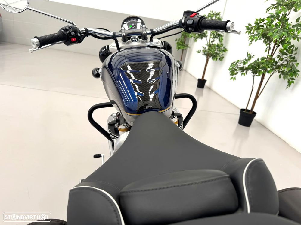 Triumph Bonneville SPEEDMASTER - 12