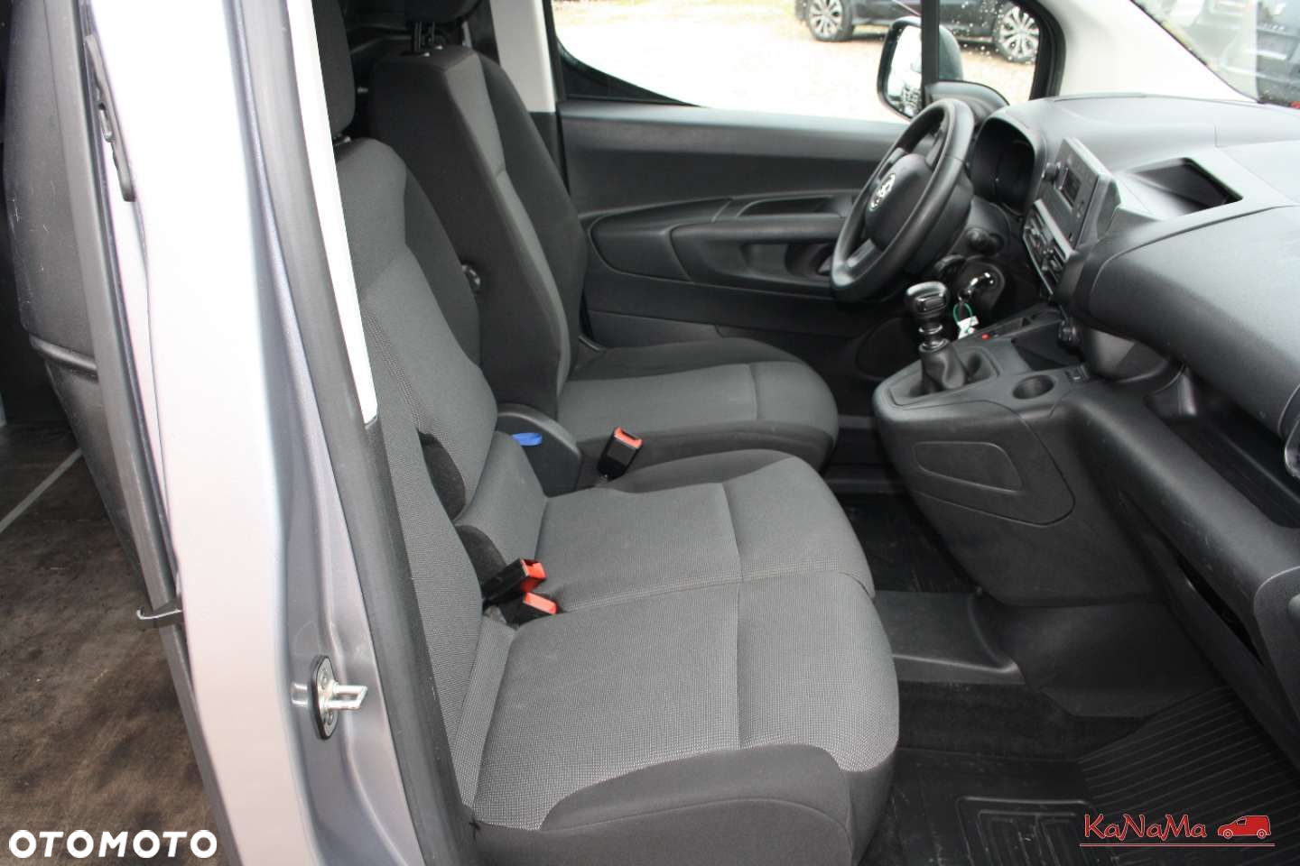 Toyota Proace City - 16