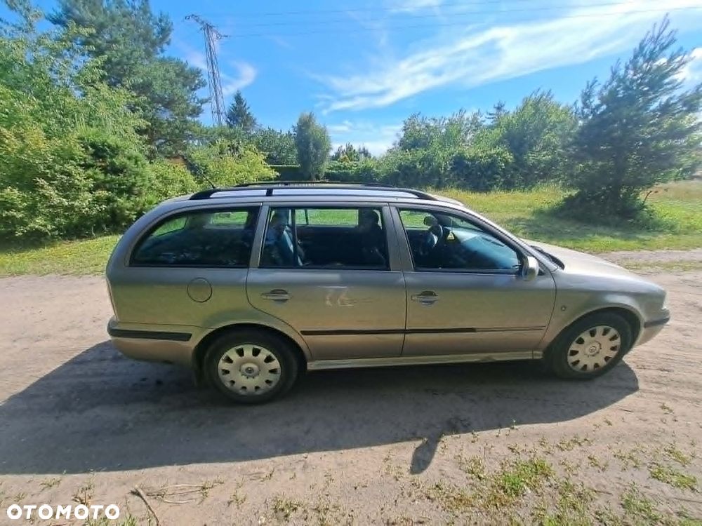 Skoda Octavia 1.6 Tour - 3