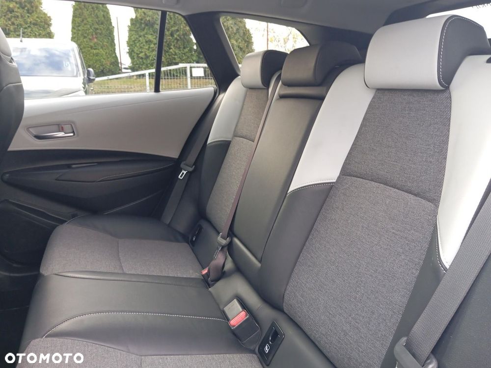 Toyota Corolla 1.8 Hybrid GPF Executive - 19