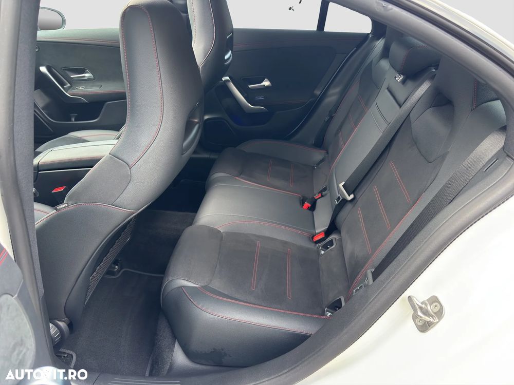 Mercedes-Benz CLA 200 - 16