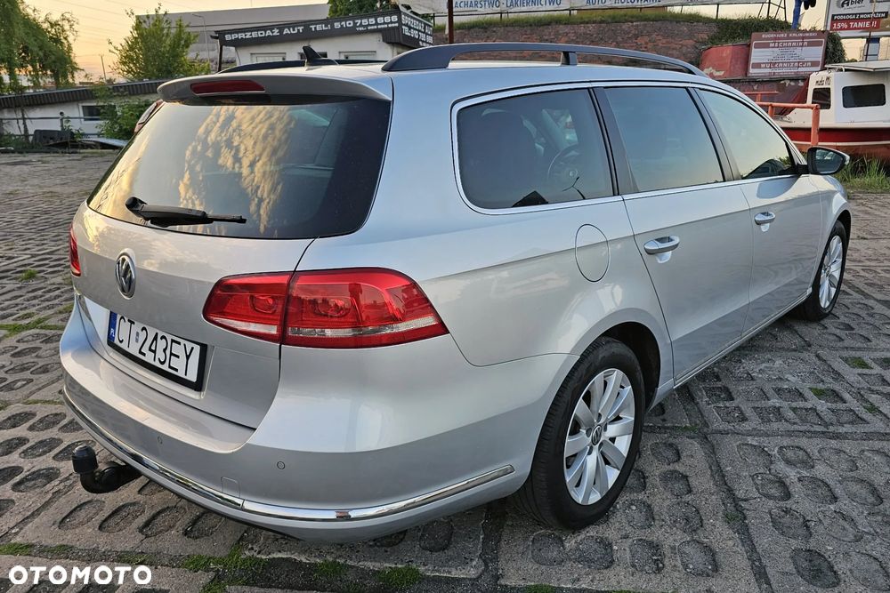 Volkswagen Passat - 4
