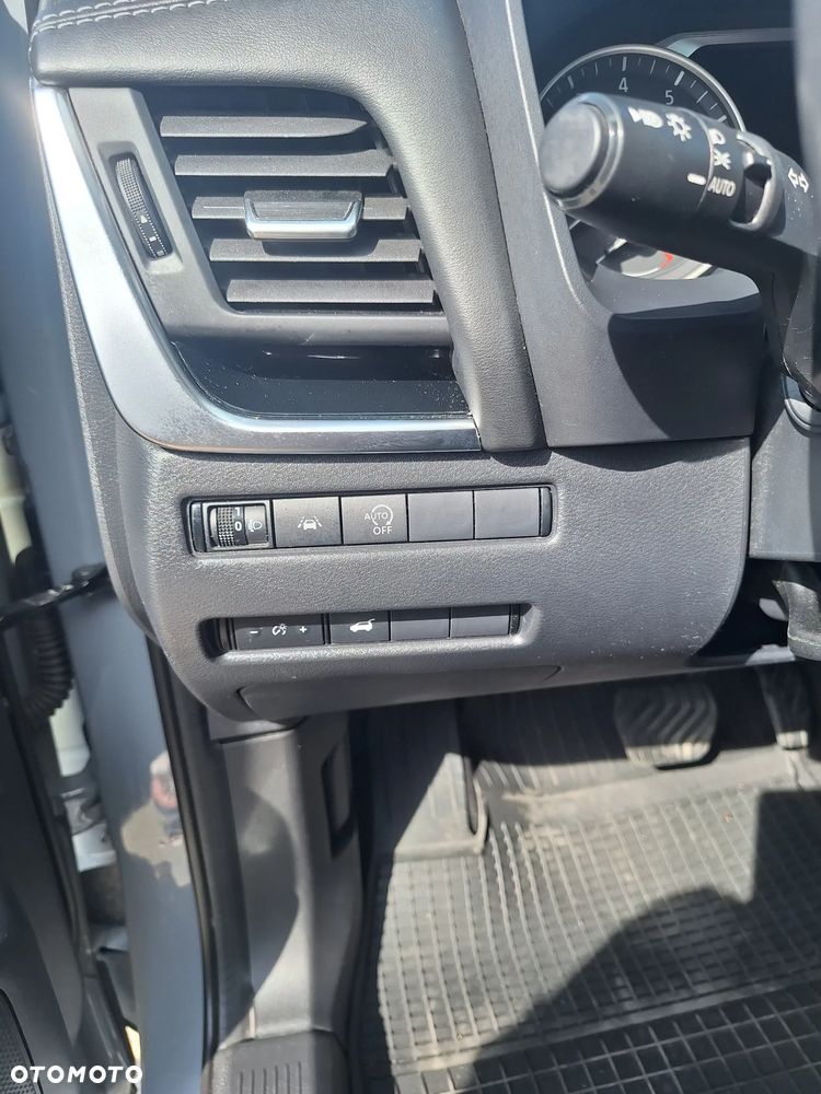 Nissan Qashqai 1.3 DIG-T mHEV 4x4 N-Connecta Xtronic - 24