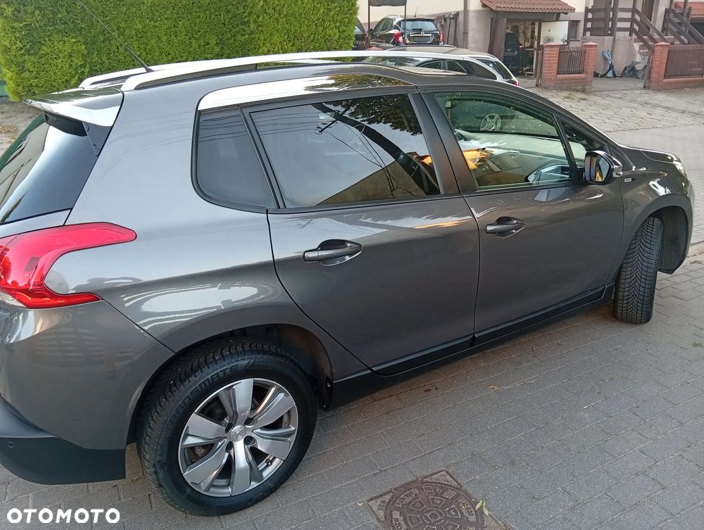 Peugeot 2008 1.2 Pure Tech Active S&S - 3