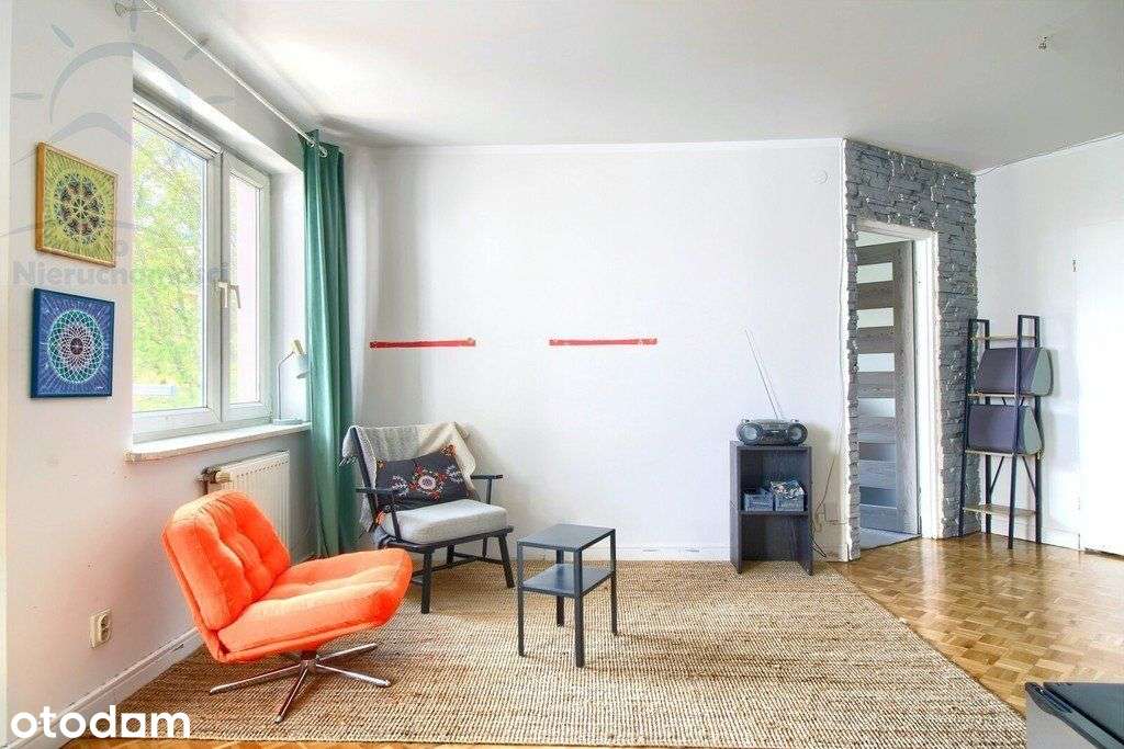 2 pokoje, 2 piętro, duży balkon, do remontu