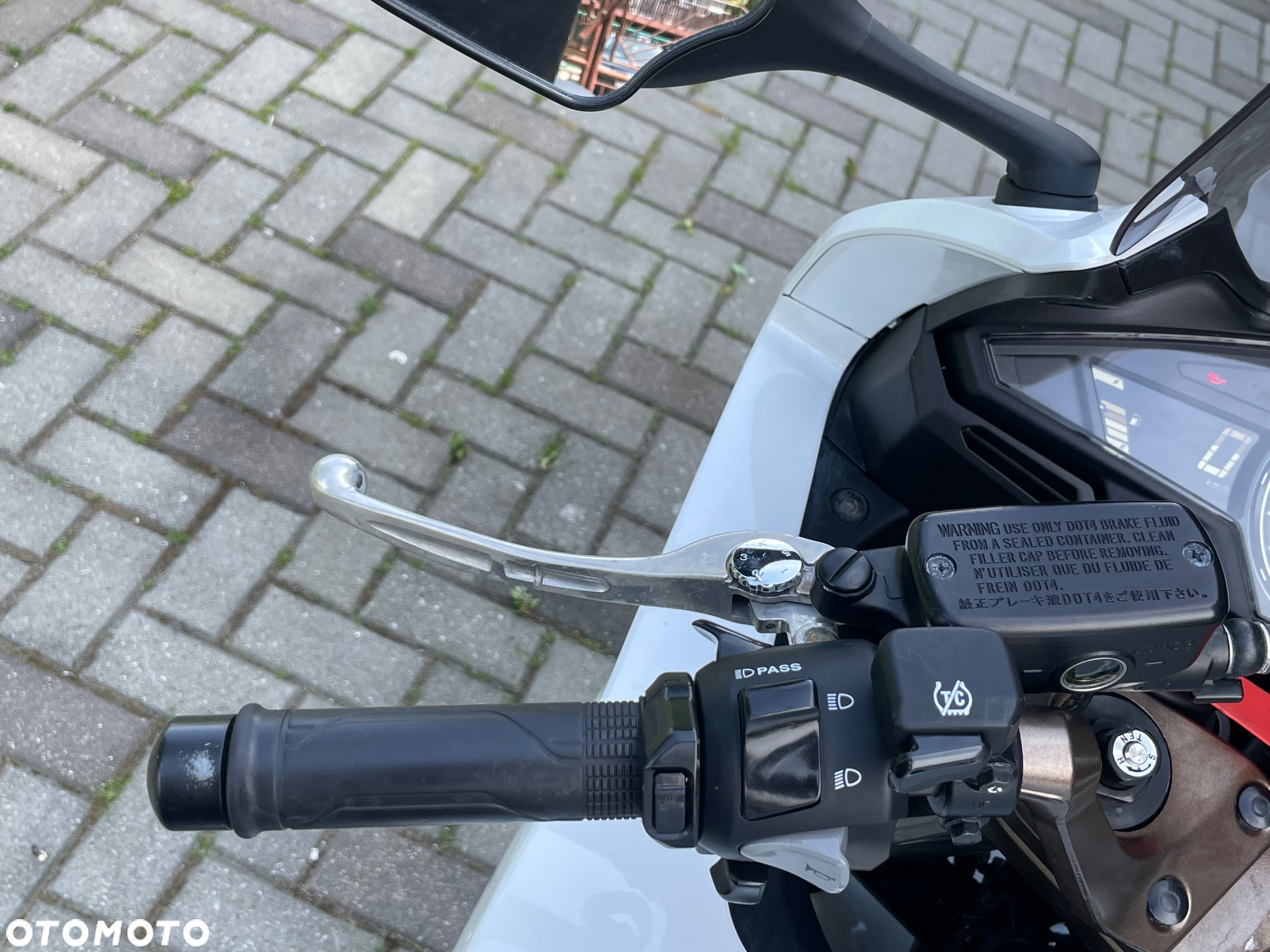 Honda VFR - 10