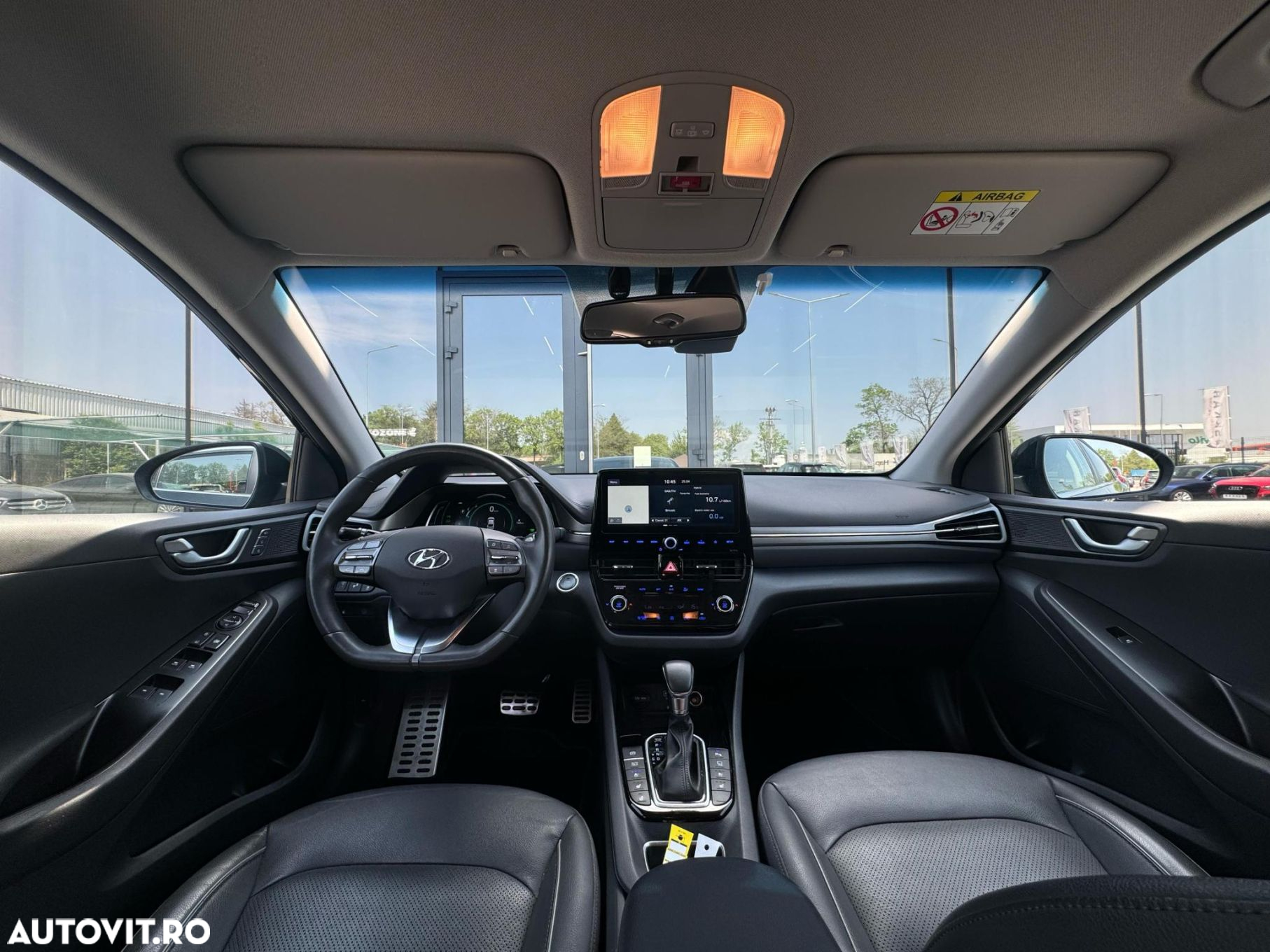 Hyundai IONIQ - 13