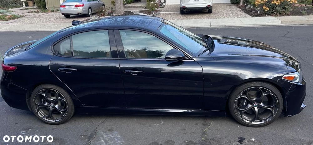 Alfa Romeo Giulia 2.0 Turbo TI Q4 - 8