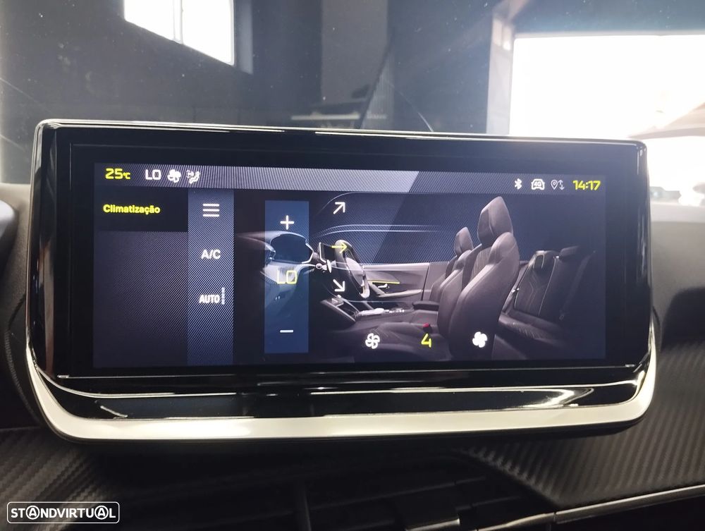 Peugeot 2008 1.2 Hybrid Allure e-DCS6 - 31