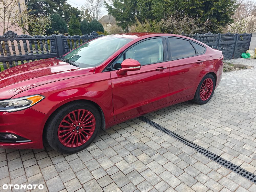 Ford Fusion - 12