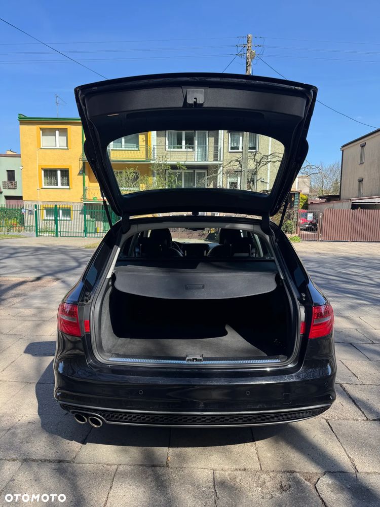 Audi A4 Avant 2.0 TDI Quattro S tronic - 29