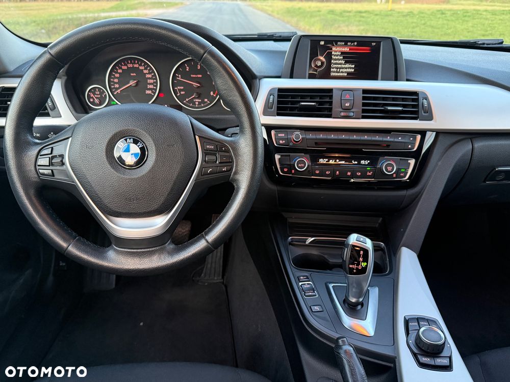 BMW Seria 3 318d Advantage - 24