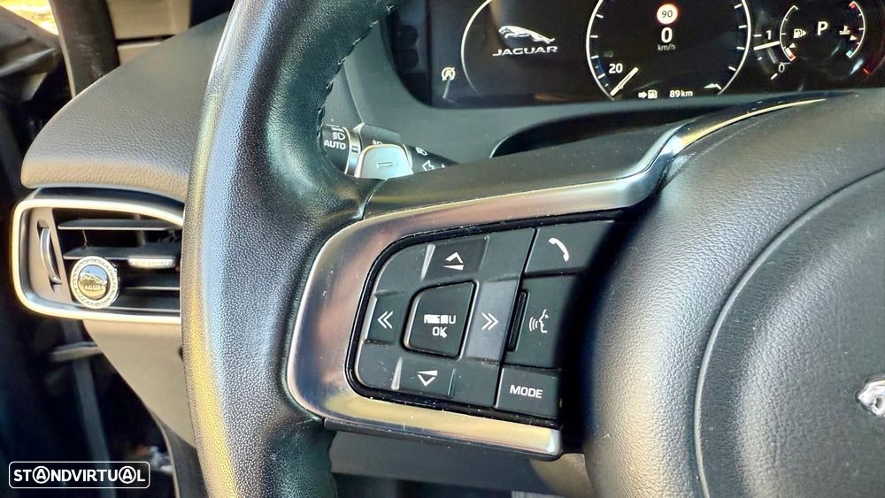 Jaguar F-Pace 25d AWD Aut. R-Sport - 23