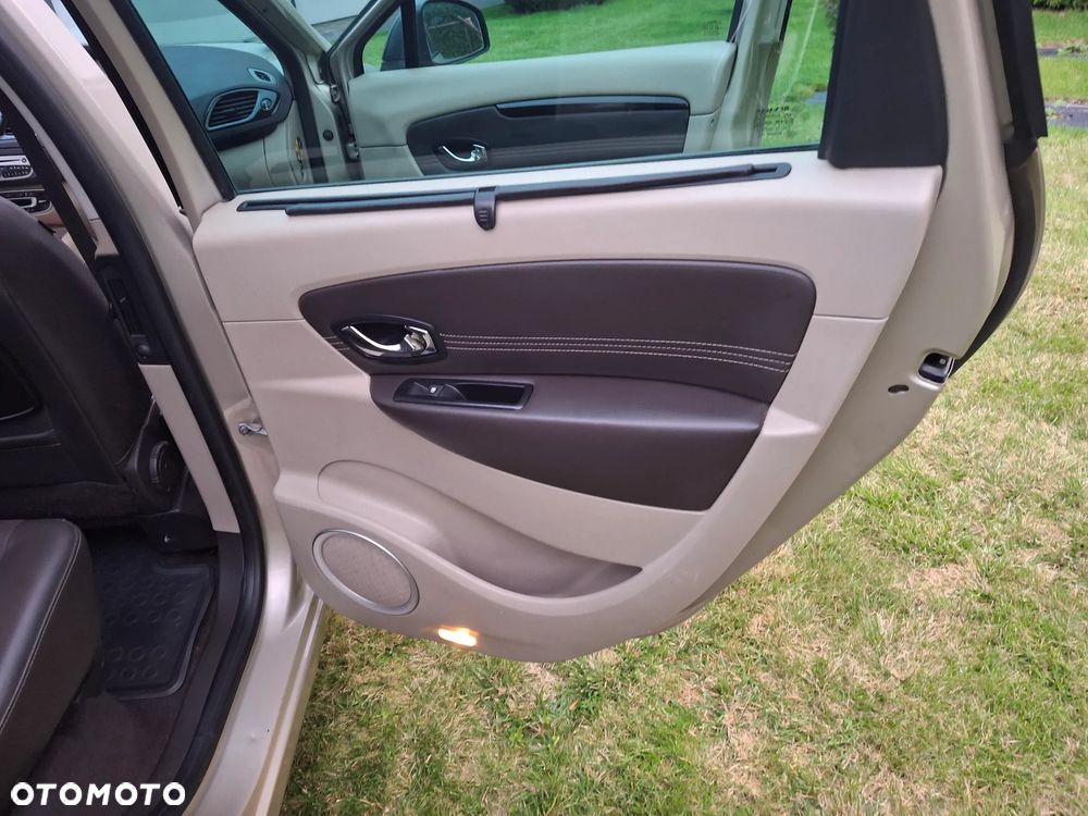 Renault Scenic 1.4 16V TCE Privilege - 19