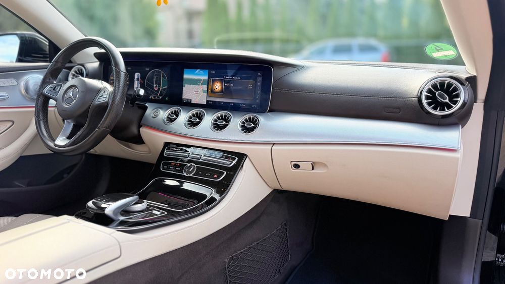 Mercedes-Benz Klasa E 220 d 4Matic 9G-TRONIC AMG Line - 25
