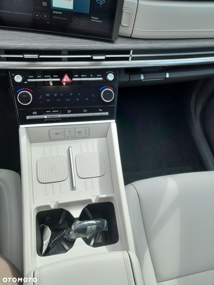 Hyundai Santa Fe 1.6 T-GDI HEV Executive 4WD - 28