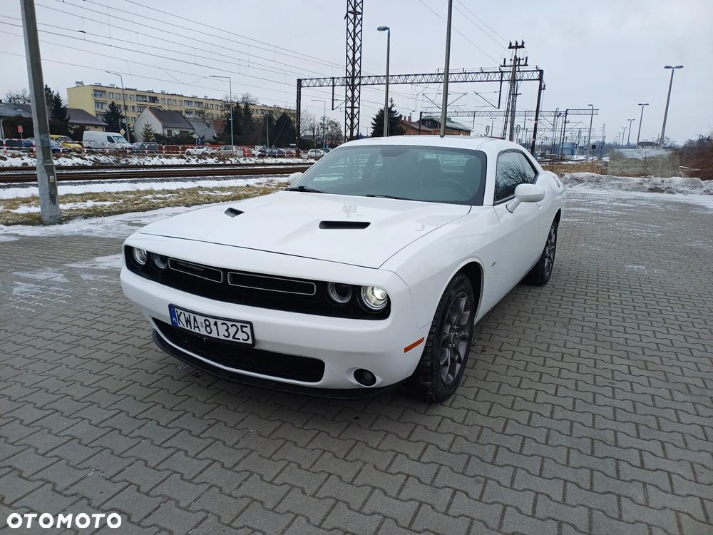 Dodge Challenger - 2