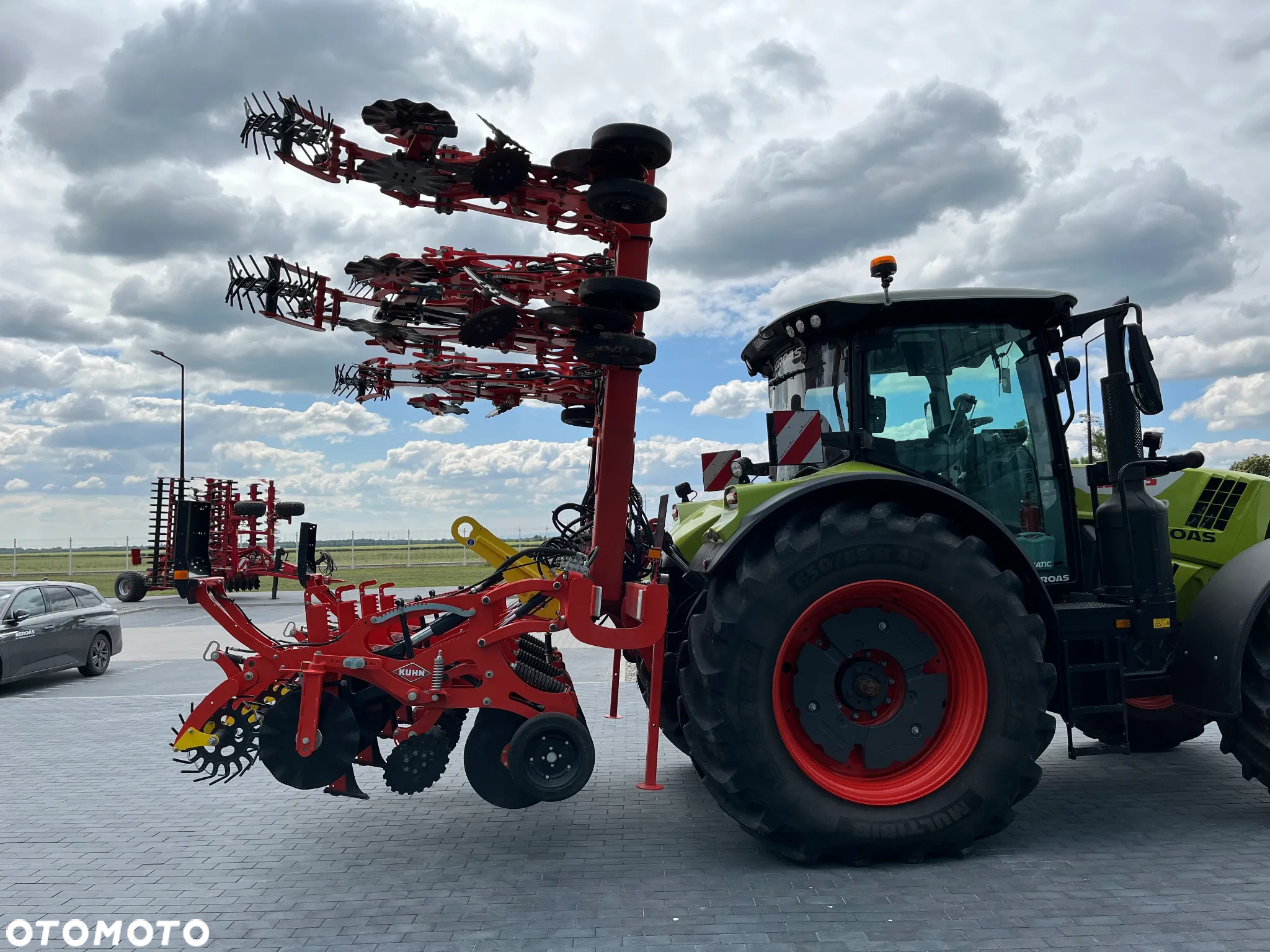 Kuhn STRIGER 600R - 7