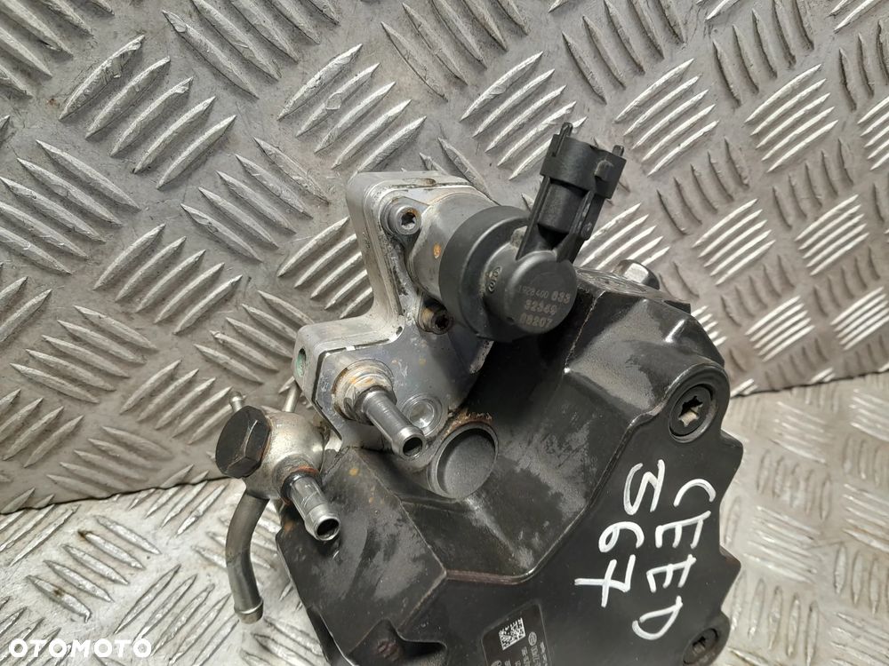 KIA CEED POMPA PALIWA NR CZĘŚCI: 33100-27400 - 3