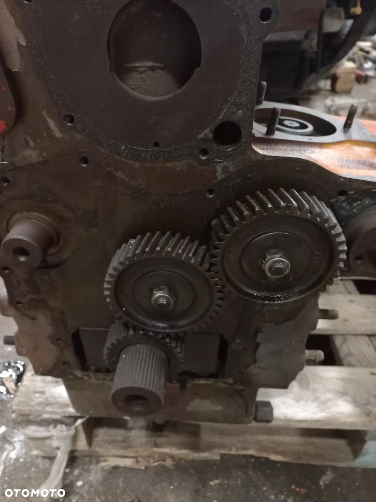 Silnik PERKINS 6 A6.354.4 Massey 2620,2630,2640,2680,2720 . C37114800/6,2625,2645,2685,2725,blok,wał,głowica,tłok,korbowód.koło rozrządu.miska,wtrysk,pompa olejowa. - 4