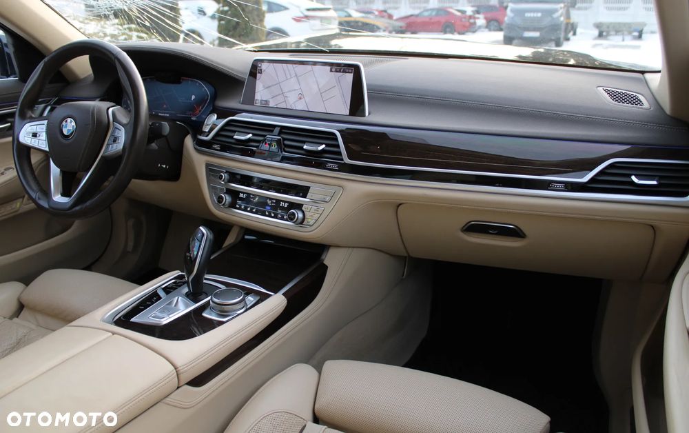 BMW Seria 7 740d xDrive - 22