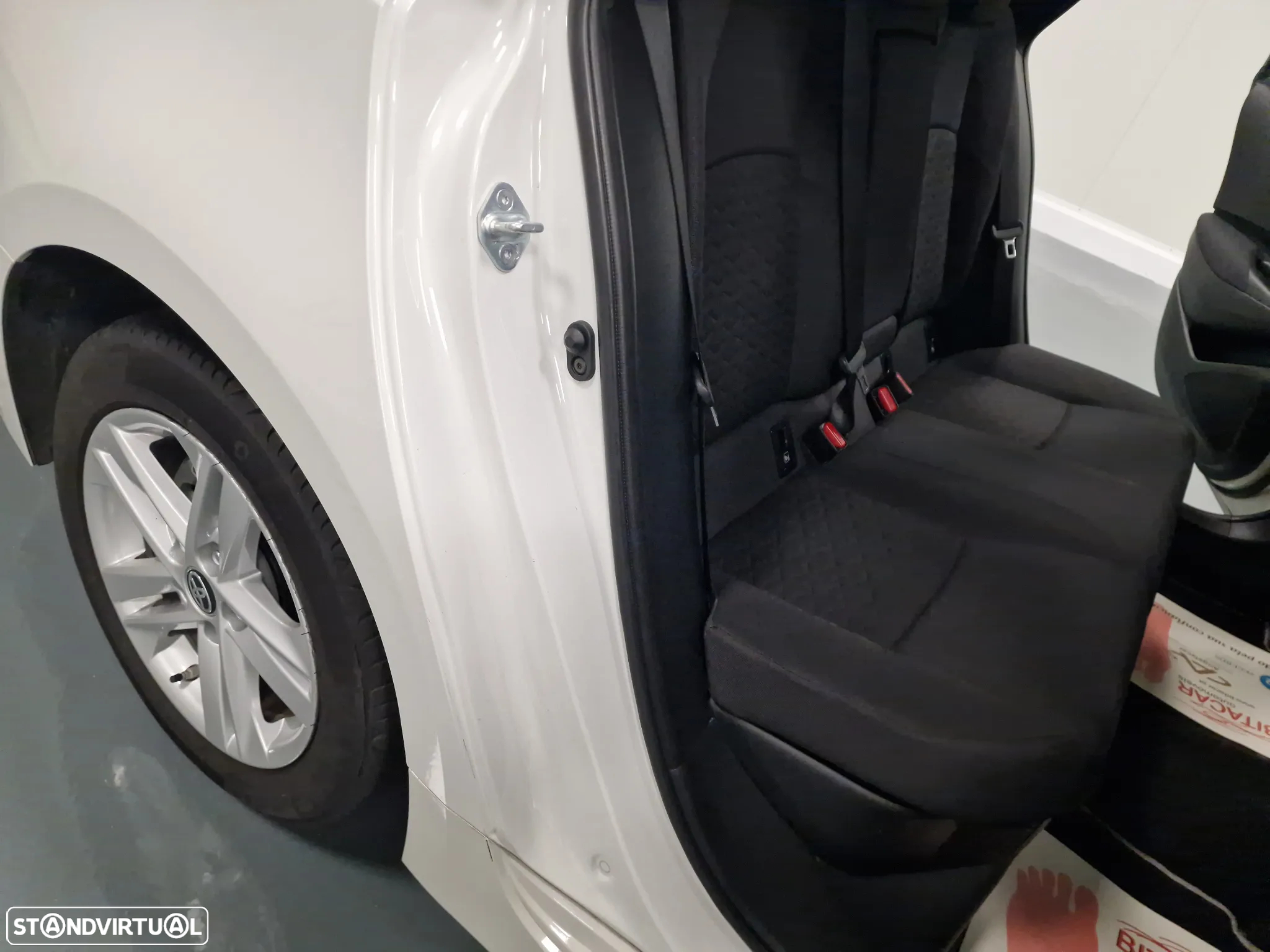 Toyota Corolla Touring Sports 1.8 Hybrid Comfort - 25