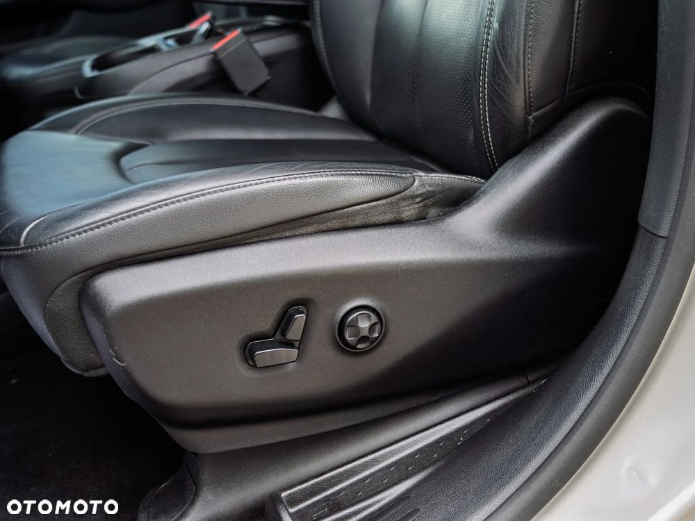 Chrysler Pacifica - 31