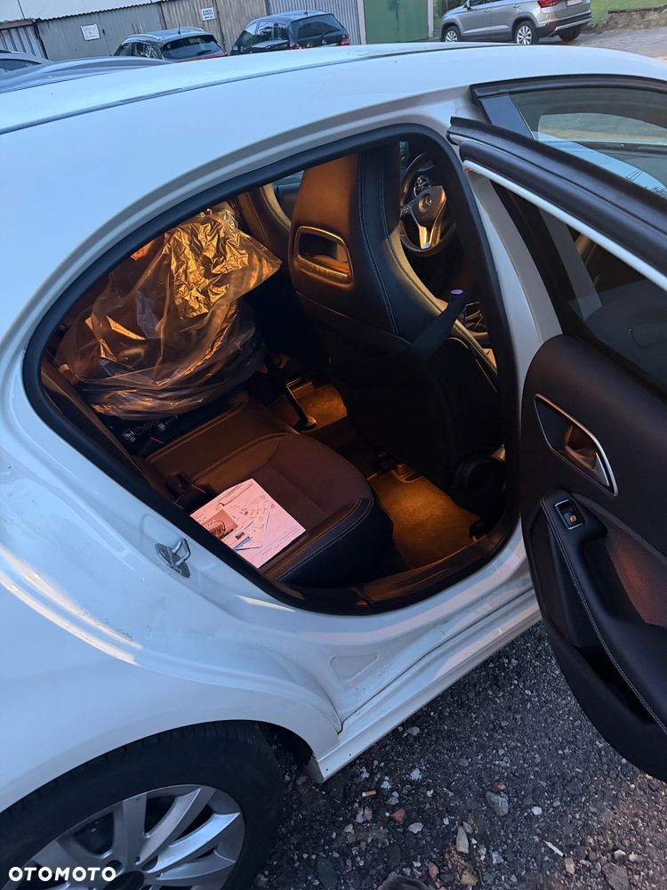 Mercedes-Benz Klasa A 180 (BlueEFFICIENCY) 7G-DCT - 10