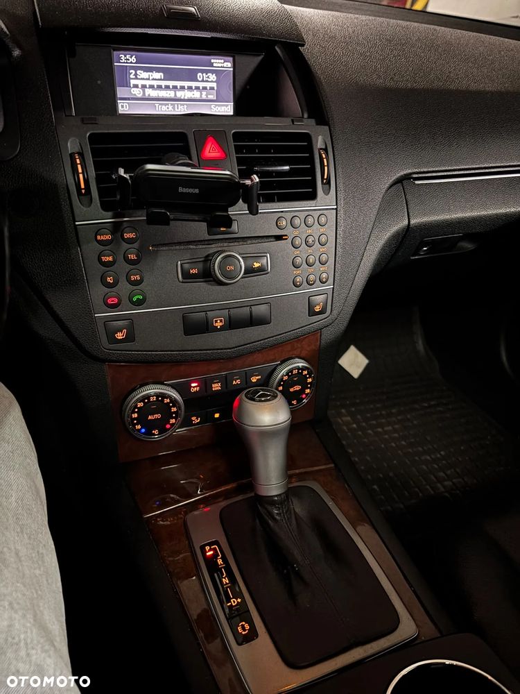 Mercedes-Benz Klasa C 300 7G-TRONIC SPORT EDITION - 9