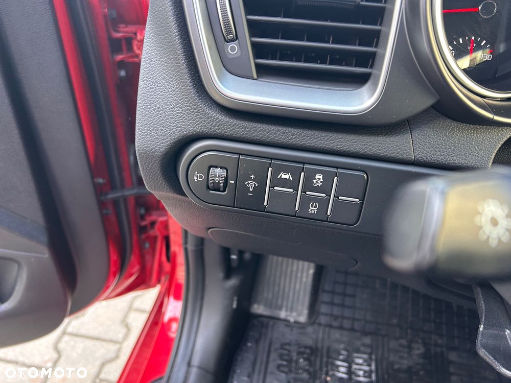 Kia Ceed 1.5 T-GDI M DCT - 32