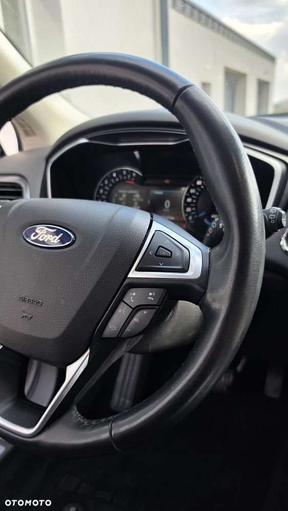 Ford Mondeo 2.0 EcoBlue Allrad Titanium - 19