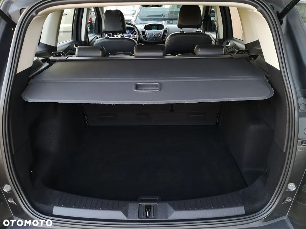 Ford Kuga 1.5 EcoBoost 2x4 Trend - 27