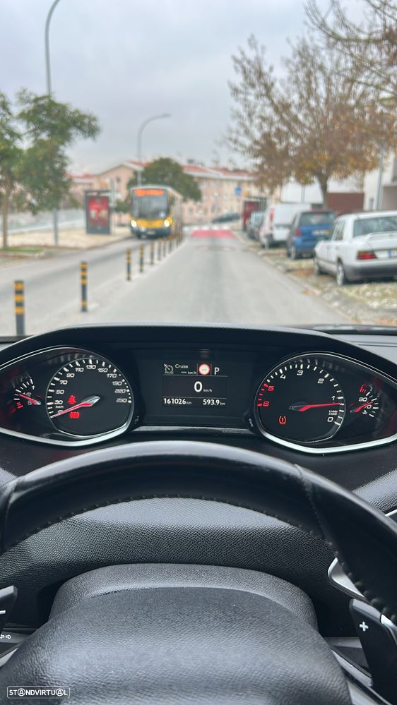 Peugeot 308 BlueHDi 130 EAT8 Allure - 3