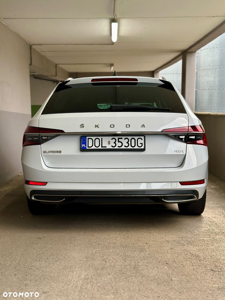 Skoda Superb 2.0 TDI SCR 4x4 L&K DSG - 9