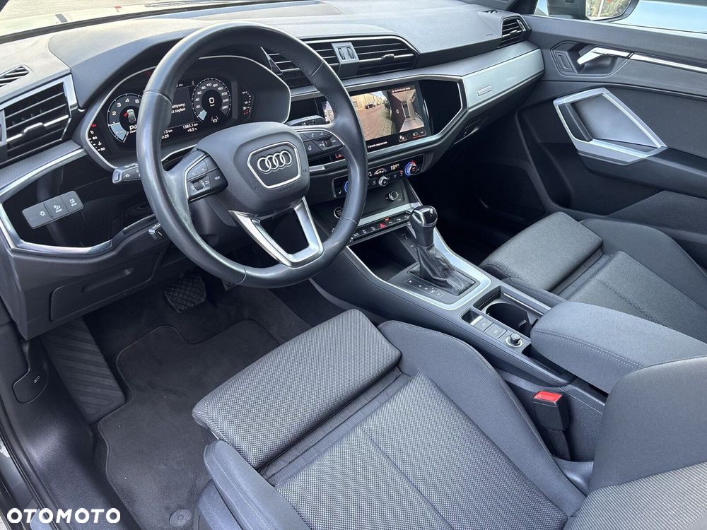 Audi Q3 Sportback - 16