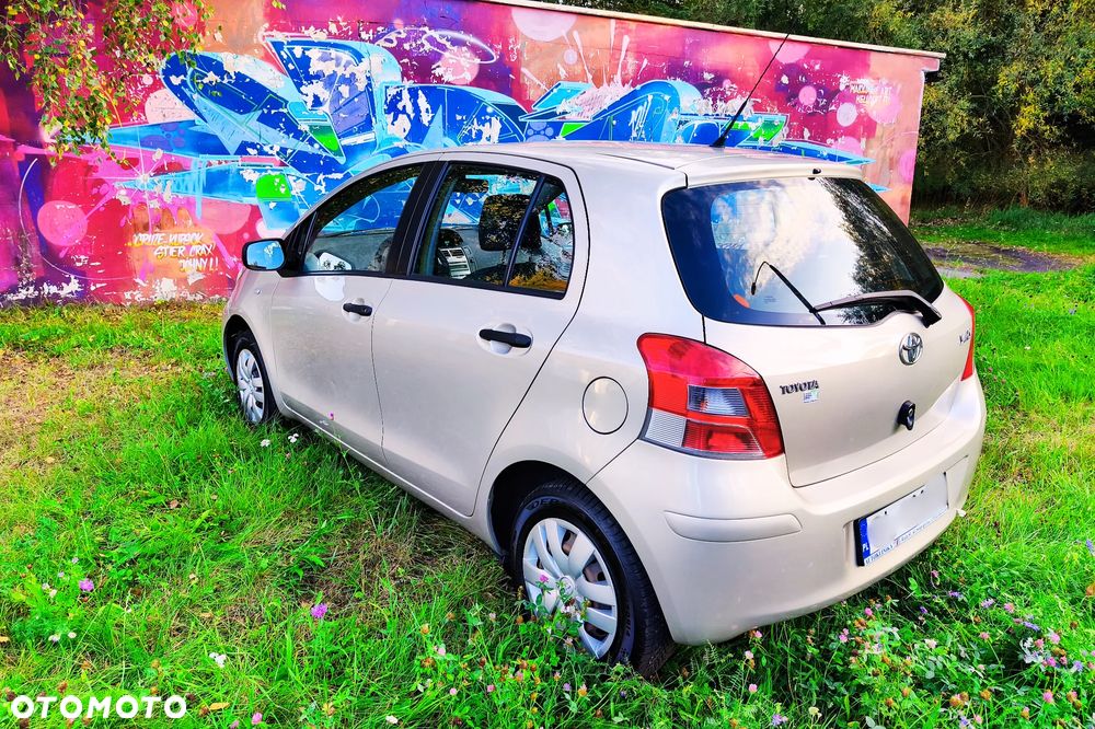 Toyota Yaris 1.0 Luna - 3