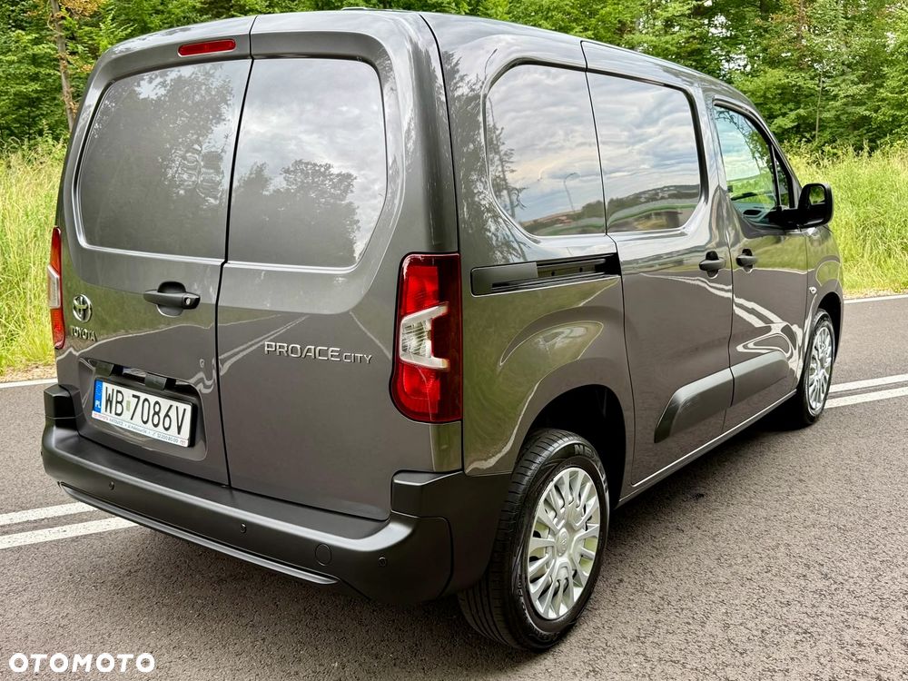 Toyota Proace City - 17