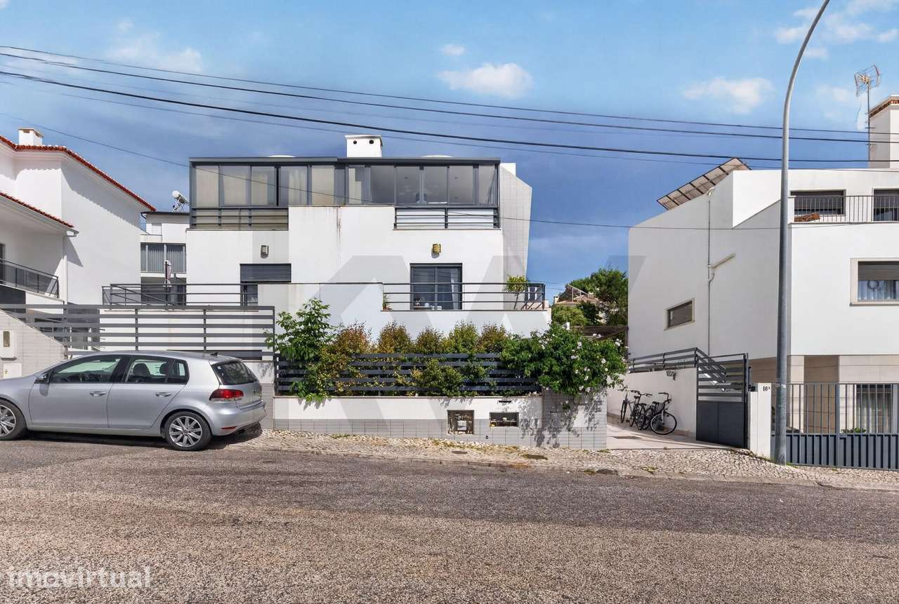 Moradia T3+2 com Terraço, Duas Salas e Excelente Localização em Caxias - Grande imagem: 5/60