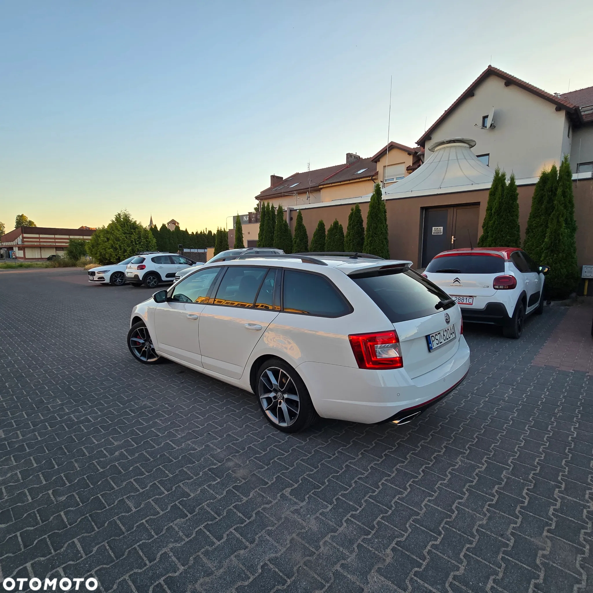 Skoda Octavia Combi 2.0 TDI RS - 7