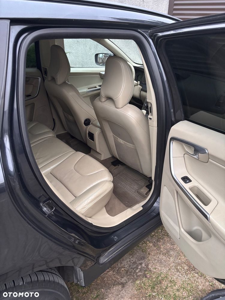 Volvo XC 60 2.4D AWD Kinetic - 17