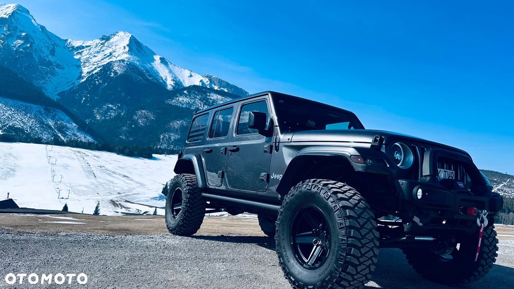 Jeep Wrangler - 12